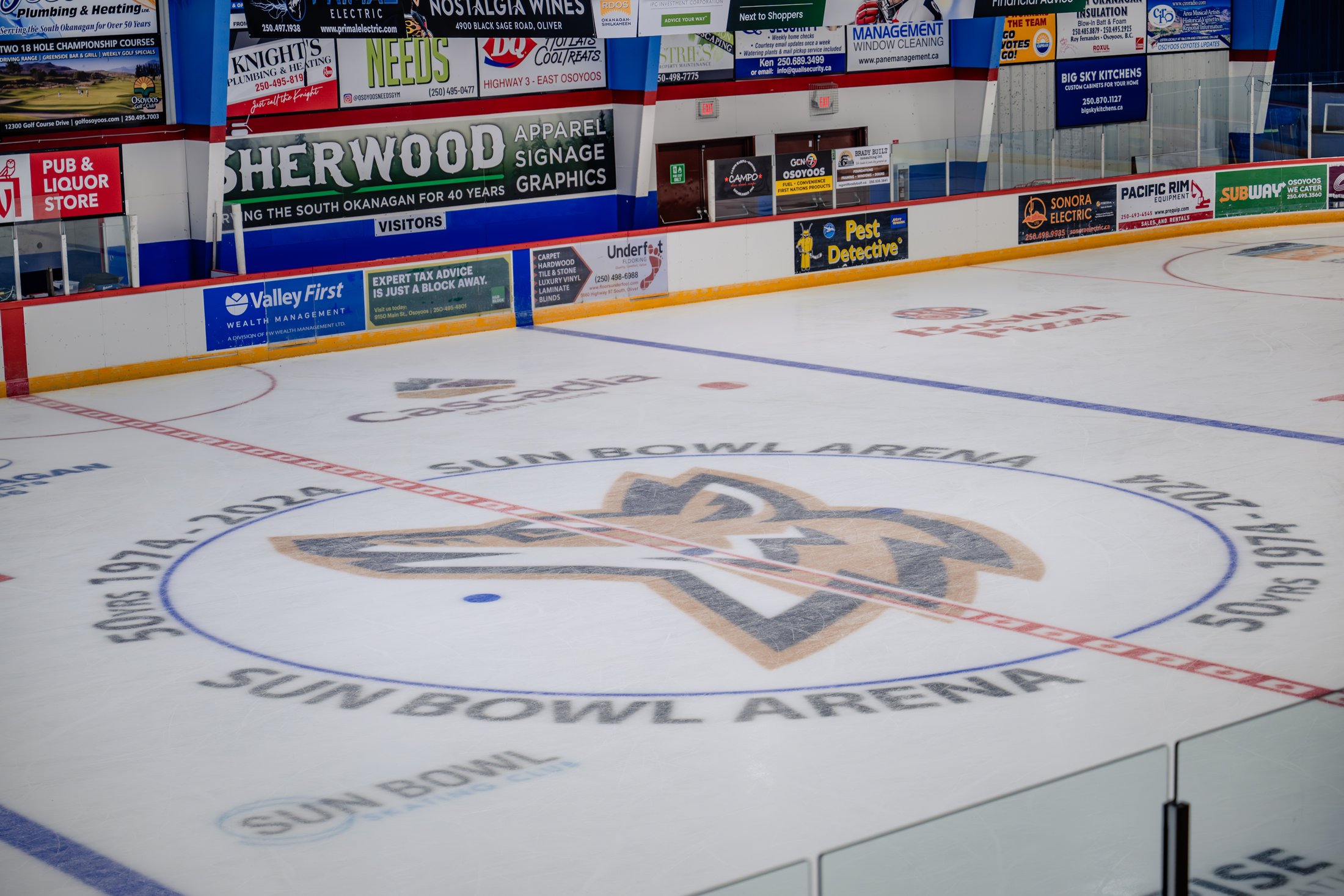 Coyotes logo at centre ice in the Sun Bowl